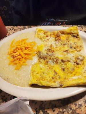 Cheese and bacon omelet with cheese grits