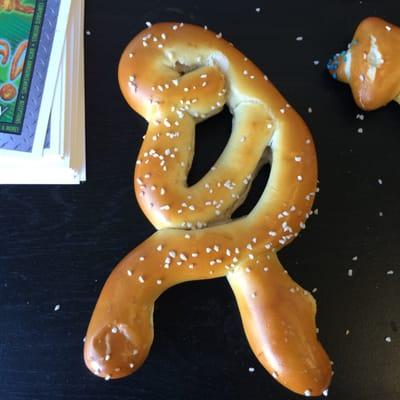 Tebow pretzel