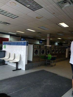 Metro Community Laundromat