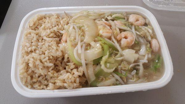 Shrimp chow mein combo w/ brown rice