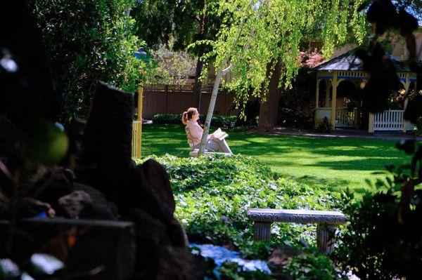 Reading in the large central courtyard.