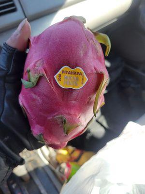 I love #DragonFruit. So good for you!!!