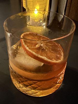 cCheers to the orange maple old fashioned mocktail-- perfect for dry January!