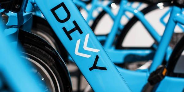 Strategy, naming and design for Chicago start-up bike share program.