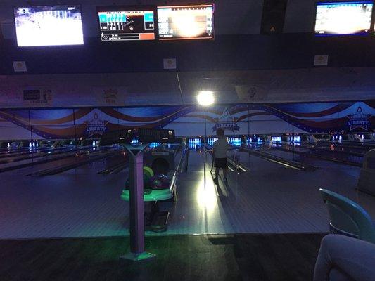 Glow bowling