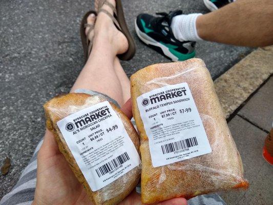 Vegan lunch on the curb out front; curb dining is a fave of mine. :-D