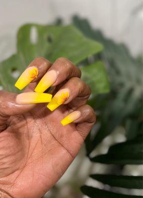 I wanted sunflowers and ombré yellow nails to match my yellow pedi Anna gave me just that! Amazing!