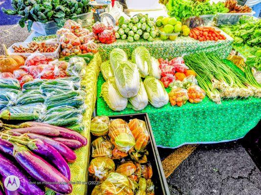 Look at the Starfruit! This vendor had an amazing array of fresh vegetables. Bought: Tomatoes.