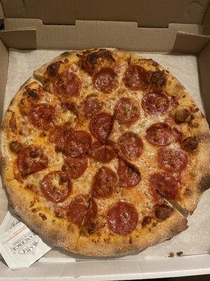 Pepperoni pizza