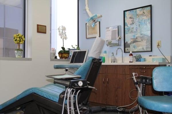 High quality dental care at Dr. Carol Follette's Santa Monica practice.