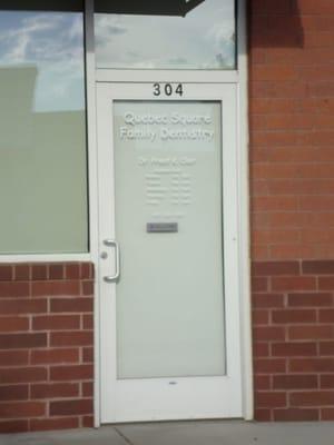 Quebec Square Family Dentistry Entrance