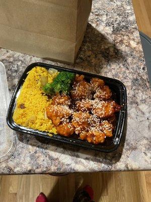 sesame chicken combo (pork fried rice)