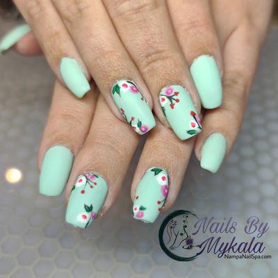 Nails By Esthela