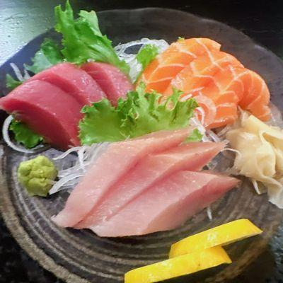 Sashimi Combo (9 pieces)