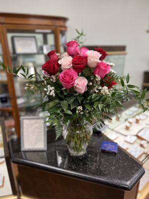 Mixed Light Pink, Hot Pink, and Red Roses Flowers Delivered in Madison AL