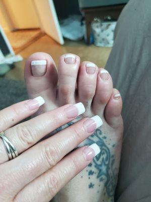 Wonderful French tip pedi