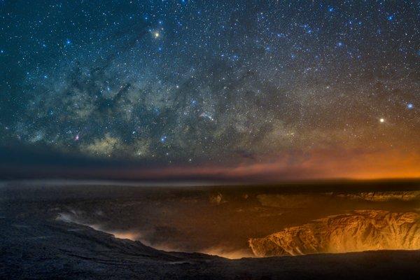 The magic of Hawai'i nights captured in Harry Durgin's photography, printed on canvas or metal ready to hang on your walls