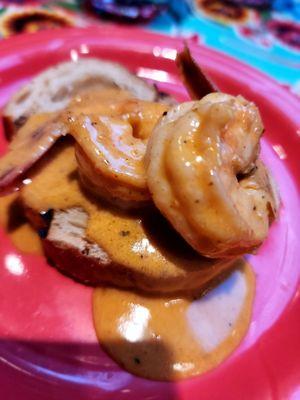 Cajun shrimp on toasted bread