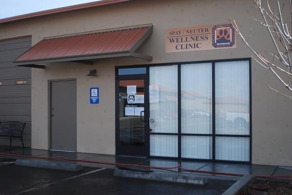 The front entrance to YHS Spay/Neuter Clinic.