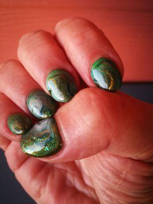 Marble nails! Gorgeous!