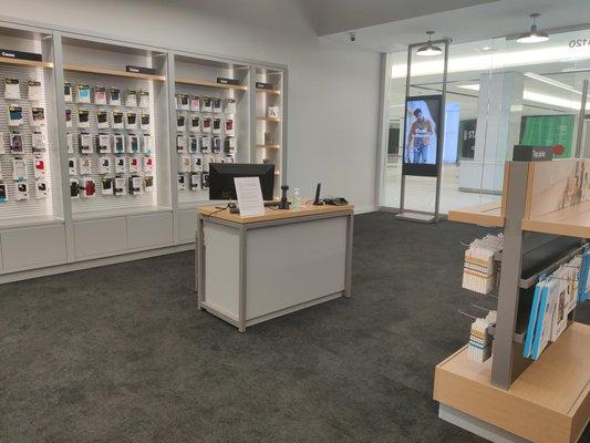 Wireless Zone, Verizon Authorized Retailer
1 American Dream Way
East Rutherford, NJ