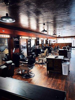 Amazing atmosphere, better barbers.