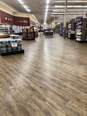 Big Y Chicopee MA. Clean, well kept, and remodeled.