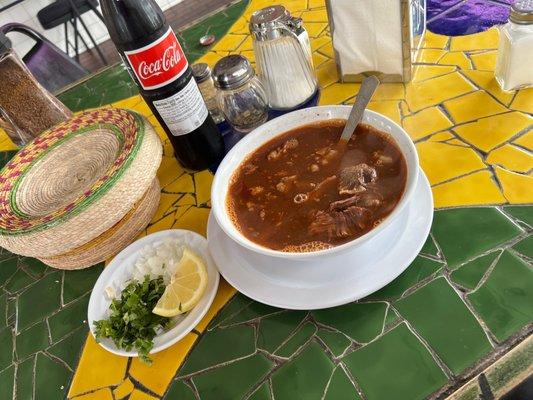 Birria de res en caldo