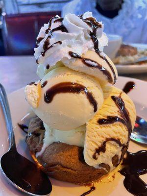 Chocolate chip cookie with ice cream