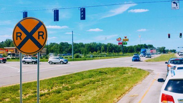 easy access in the Love's off of the busy US 41  stop light access turning in..