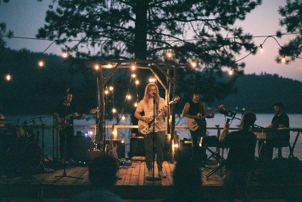 ALLEN STONE playing at Zephyr Lodge a few weeks ago! :)