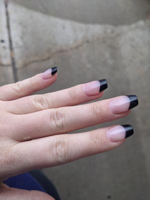 Lee Nails