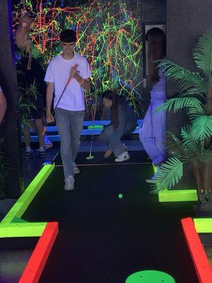 Mini-golf