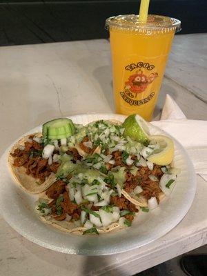 Tacos al pastor sooooo good!