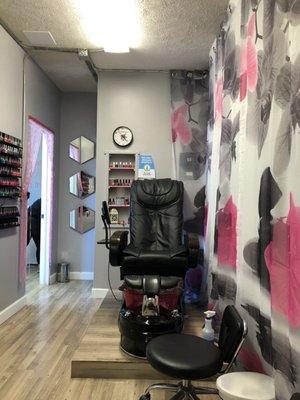 Great pedicure chairs!