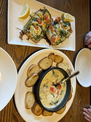 Tuscany Bread and Spinach & Artichoke Dip