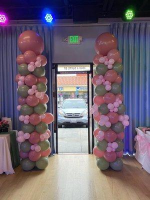 Main entrance balloon stands