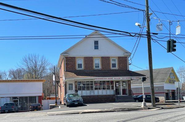 Great small town Italian market with house made hot prepared foods and sandwiches