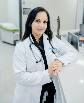 Dr Humera Naqvi