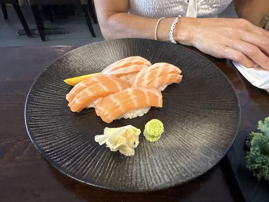 Salmon sushi