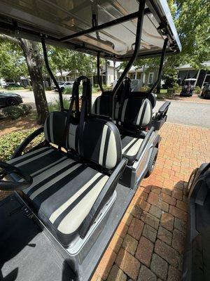 6 seater cart that worked one day. Very nice golf cart when it worked