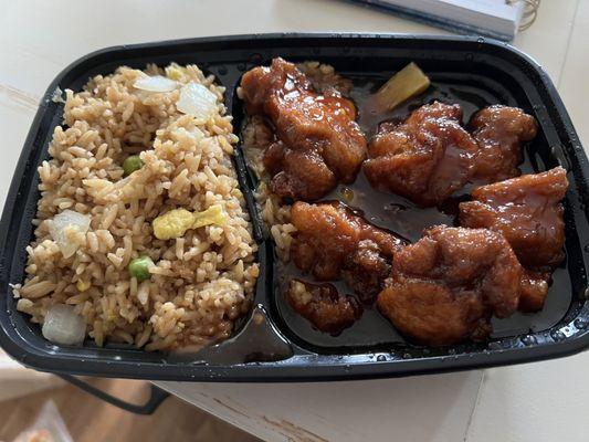 General Tso's lunch special (with veggie fried rice) -- top view