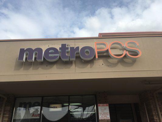 MetroPCS Store Front, Stockton, CA.