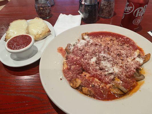 Lasagna w/ Mushrooms & GB w/ Cheese