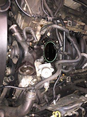 Coolant crossover pipe on a 2009 Land Rover LR3