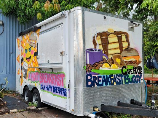 Breakfast Food truck Mon to Friday 6am to 11am Saturday 7am to 11am