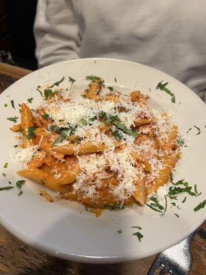 Penne alla Vodka Pasta - Large