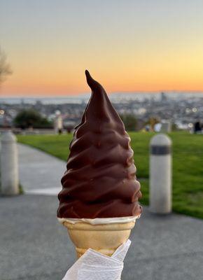 shout out to the ice cream man always parked here for sunset!