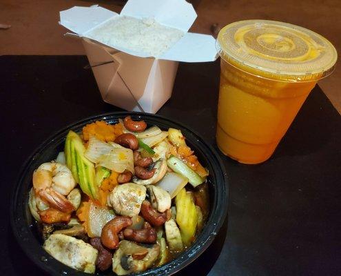 M7. Cashew Nut (Shrimp)  Thai Tea