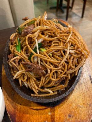 23. Stir-Fried Beef and Spaghetti